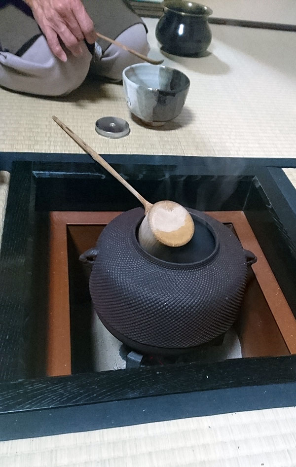 茶道の風景と茶釜