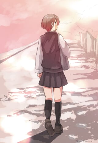 夕暮れの道を振り返りながら歩く制服姿のマキタ
